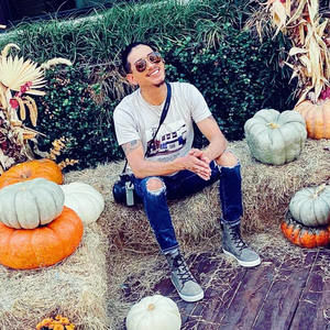 Meet your Posher, Rene